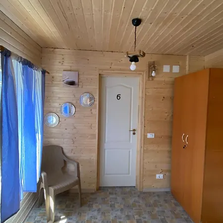 Pensiunea Blue House Guest house
