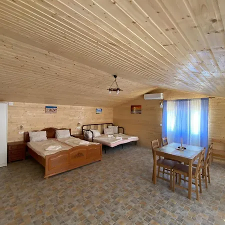 Pensiunea Blue House * Vadu